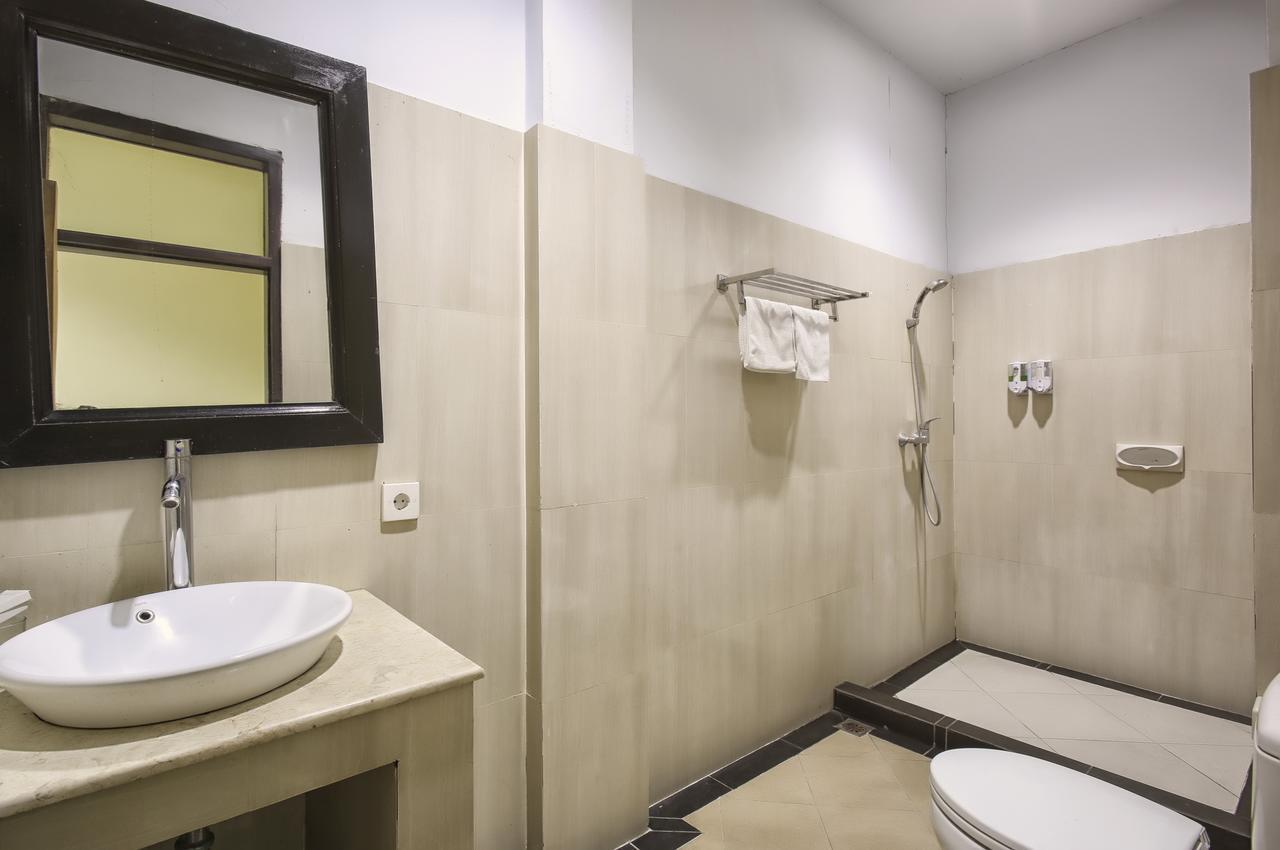 Prima Inn Кута Екстериор снимка