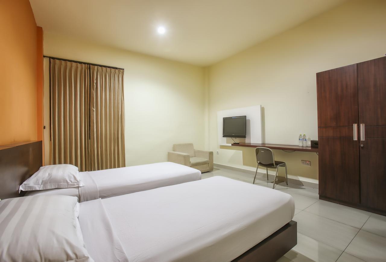 Prima Inn Кута Екстериор снимка